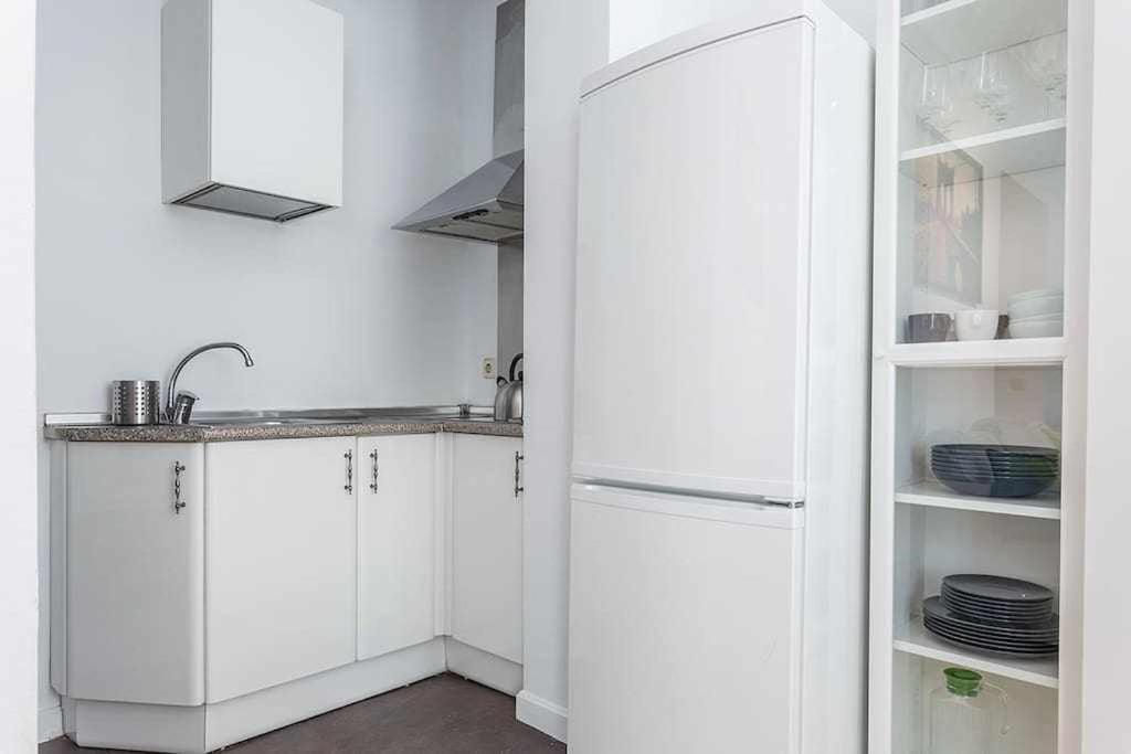 Apartamento Confortable En Atocha Apartment Madrid Bagian luar foto